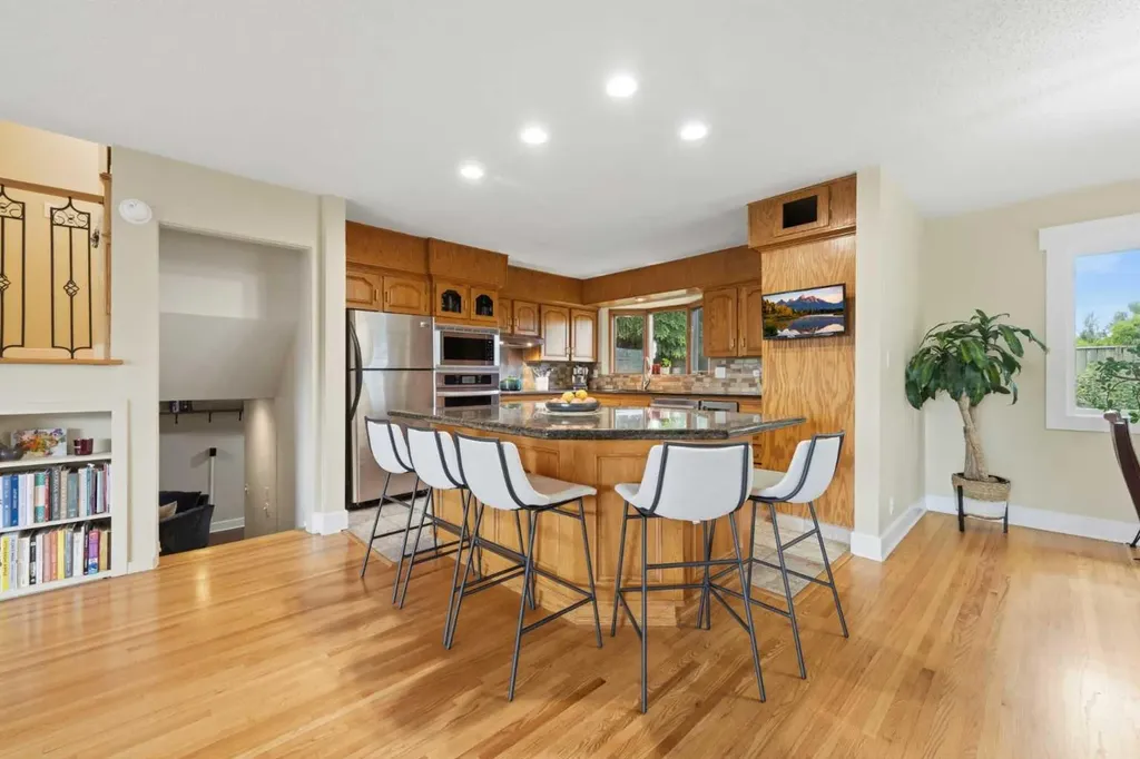 1439 90 Avenue SW Calgary AB T2V 0X3