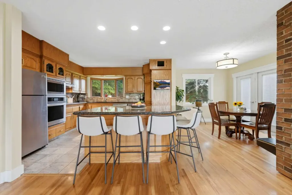 1439 90 Avenue SW Calgary AB T2V 0X3