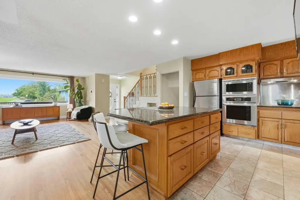 1439 90 Avenue SW Calgary AB T2V 0X3