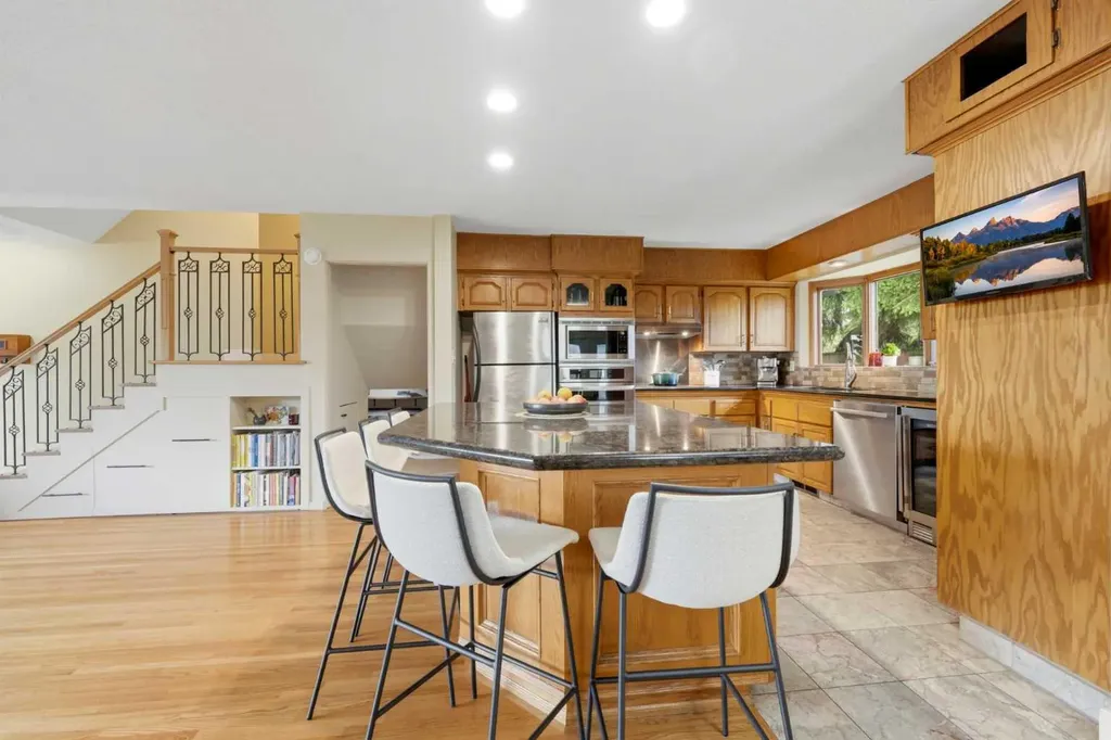 1439 90 Avenue SW Calgary AB T2V 0X3