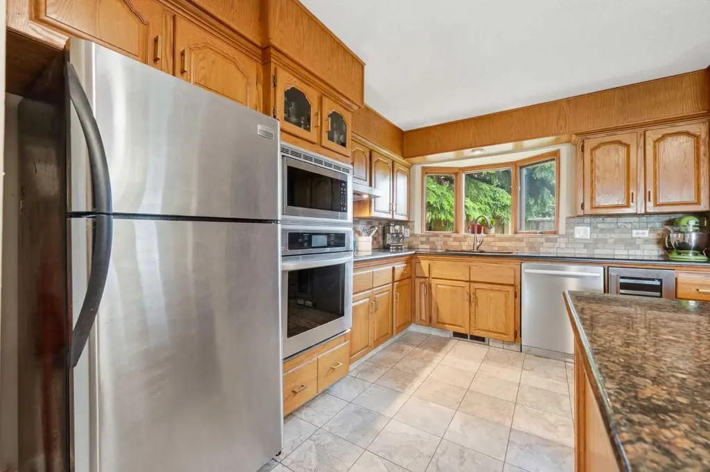 1439 90 Avenue SW Calgary AB T2V 0X3