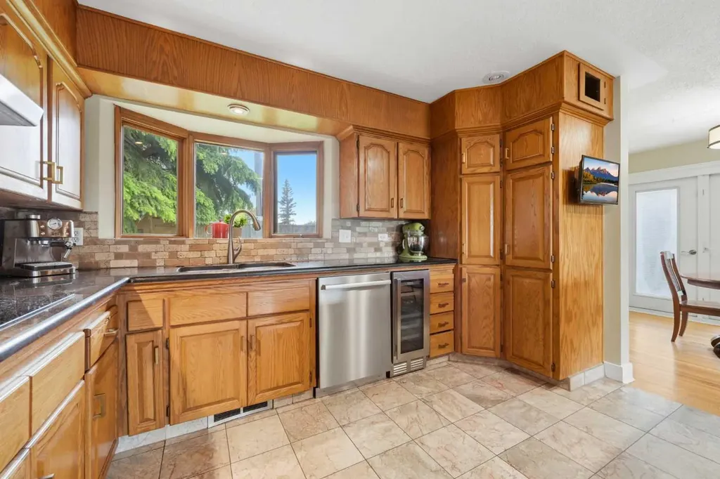 1439 90 Avenue SW Calgary AB T2V 0X3