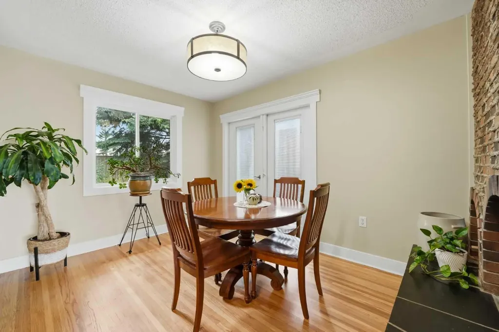 1439 90 Avenue SW Calgary AB T2V 0X3