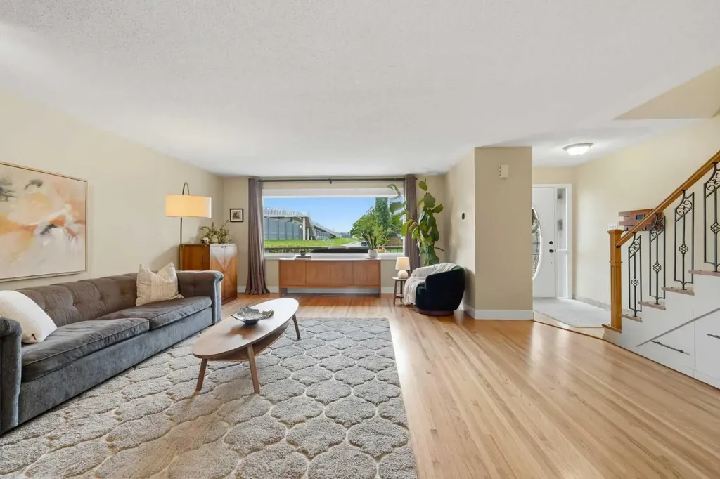 1439 90 Avenue SW Calgary AB T2V 0X3