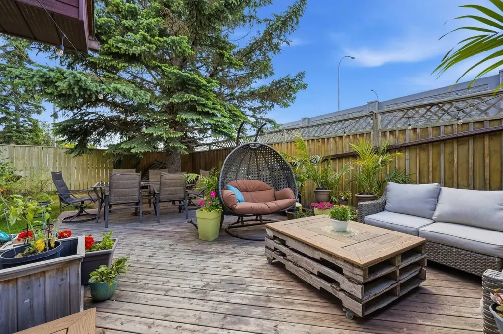 1439 90 Avenue SW Calgary AB T2V 0X3