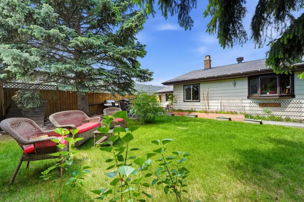 1439 90 Avenue SW Calgary AB T2V 0X3