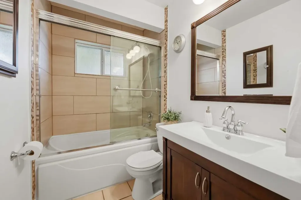 1439 90 Avenue SW Calgary AB T2V 0X3