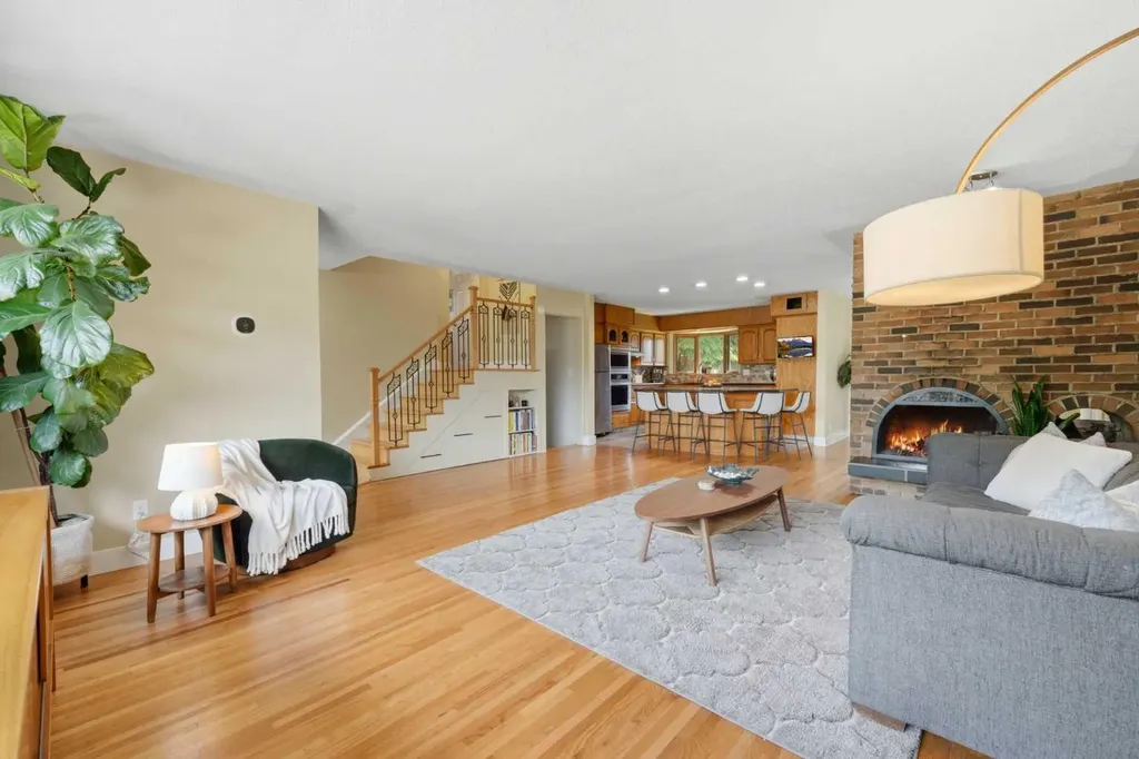 1439 90 Avenue SW Calgary AB T2V 0X3