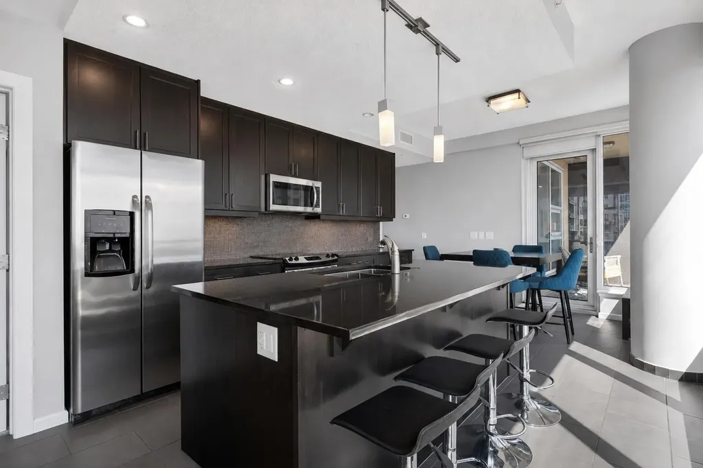 211 13 Avenue SE Calgary AB T2G 1E1