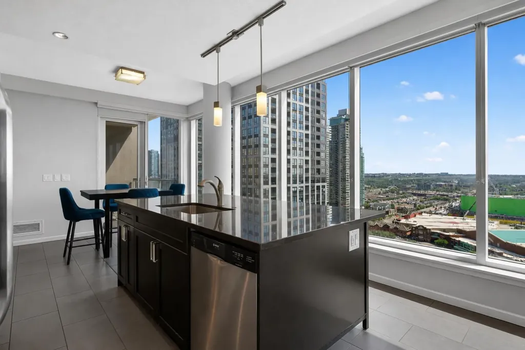 211 13 Avenue SE Calgary AB T2G 1E1
