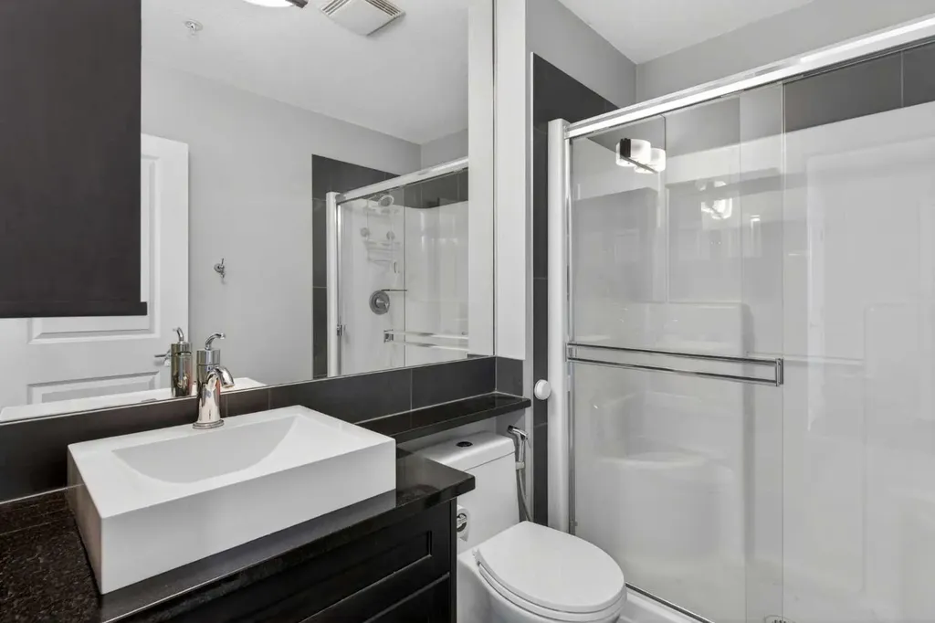 211 13 Avenue SE Calgary AB T2G 1E1