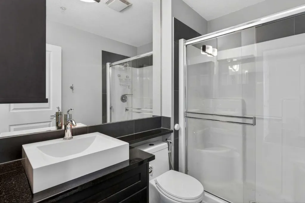 211 13 Avenue SE Calgary AB T2G 1E1
