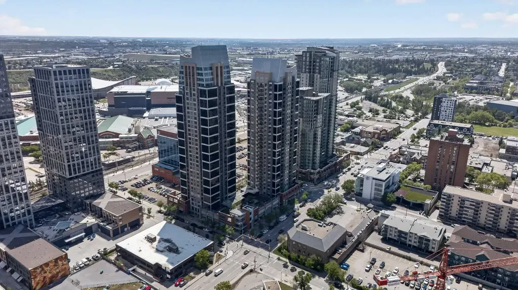211 13 Avenue SE Calgary AB T2G 1E1