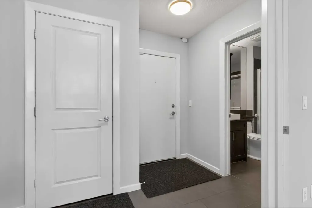 211 13 Avenue SE Calgary AB T2G 1E1