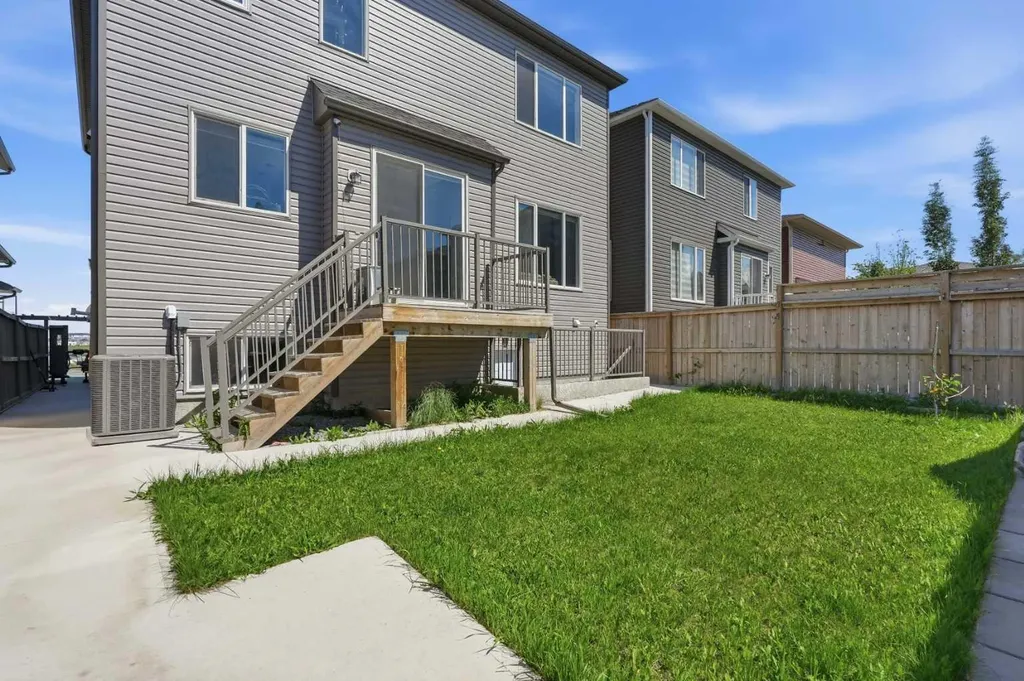 108 Cityside Park NE Calgary AB T3N 1J2