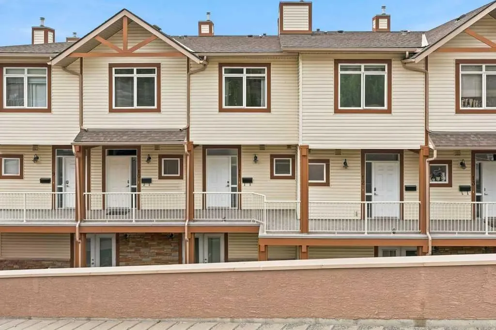133 Rockyledge View NW Calgary AB T3G 5X2