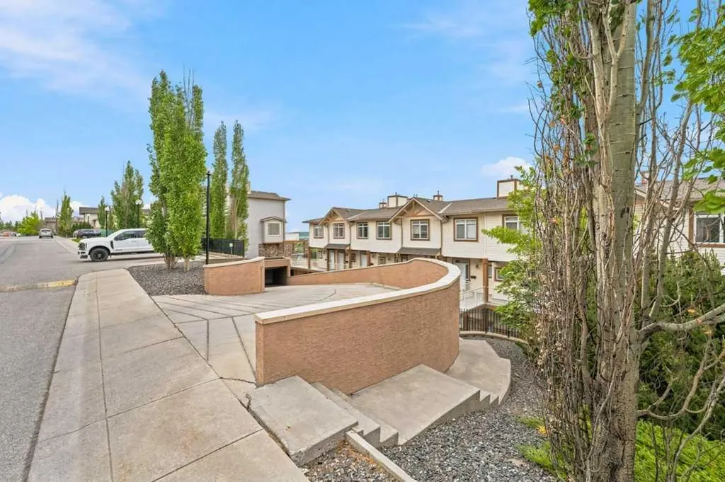 133 Rockyledge View NW Calgary AB T3G 5X2