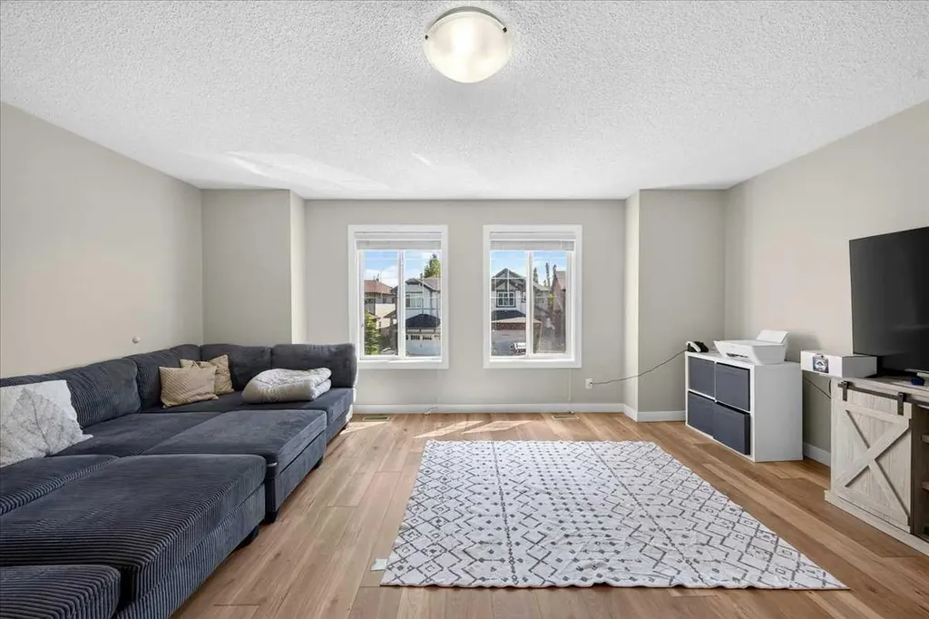 251 Hillcrest Circle SW Airdrie AB T4B0Y6