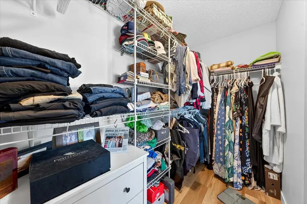 251 Hillcrest Circle SW Airdrie AB T4B0Y6