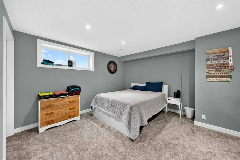 251 Hillcrest Circle SW Airdrie AB T4B0Y6