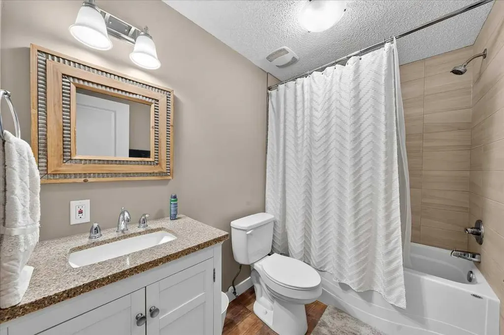 251 Hillcrest Circle SW Airdrie AB T4B0Y6
