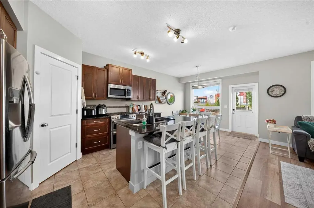 251 Hillcrest Circle SW Airdrie AB T4B0Y6