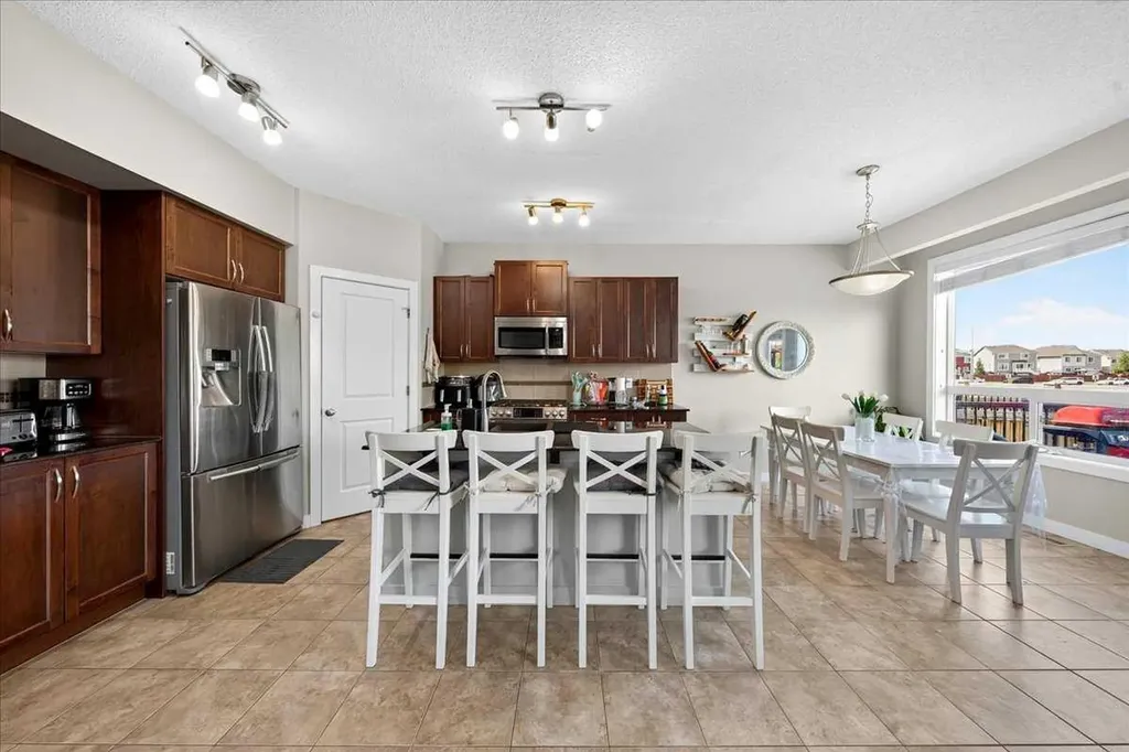 251 Hillcrest Circle SW Airdrie AB T4B0Y6