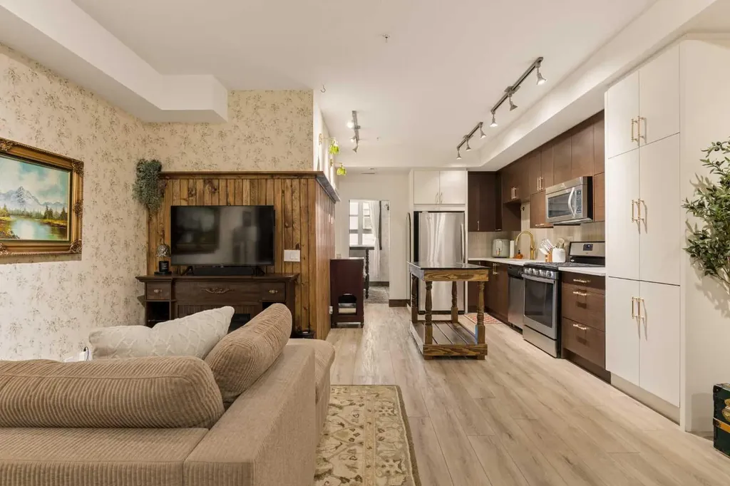 1719 9a Street SW Calgary AB T2T 6S3