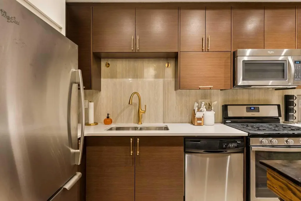 1719 9a Street SW Calgary AB T2T 6S3