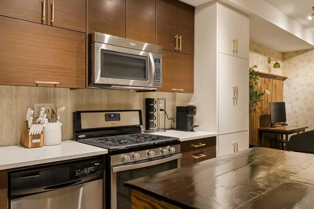 1719 9a Street SW Calgary AB T2T 6S3