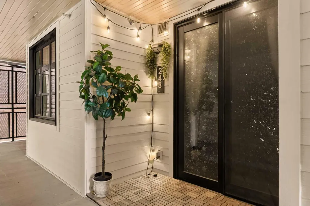 1719 9a Street SW Calgary AB T2T 6S3
