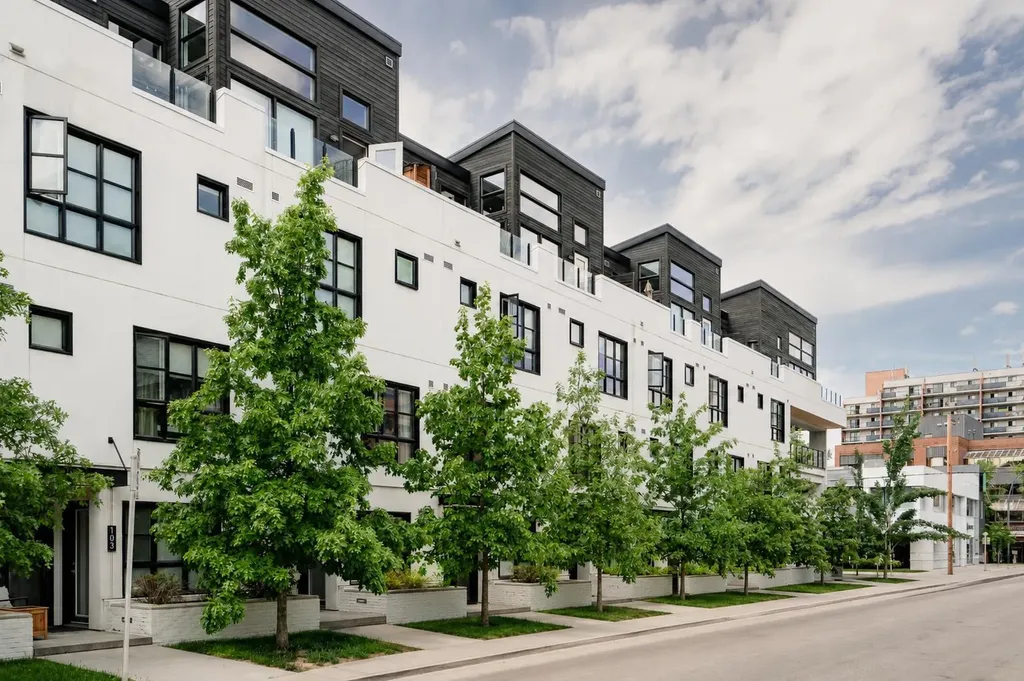 1719 9a Street SW Calgary AB T2T 6S3