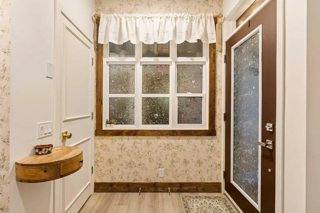 1719 9a Street SW Calgary AB T2T 6S3