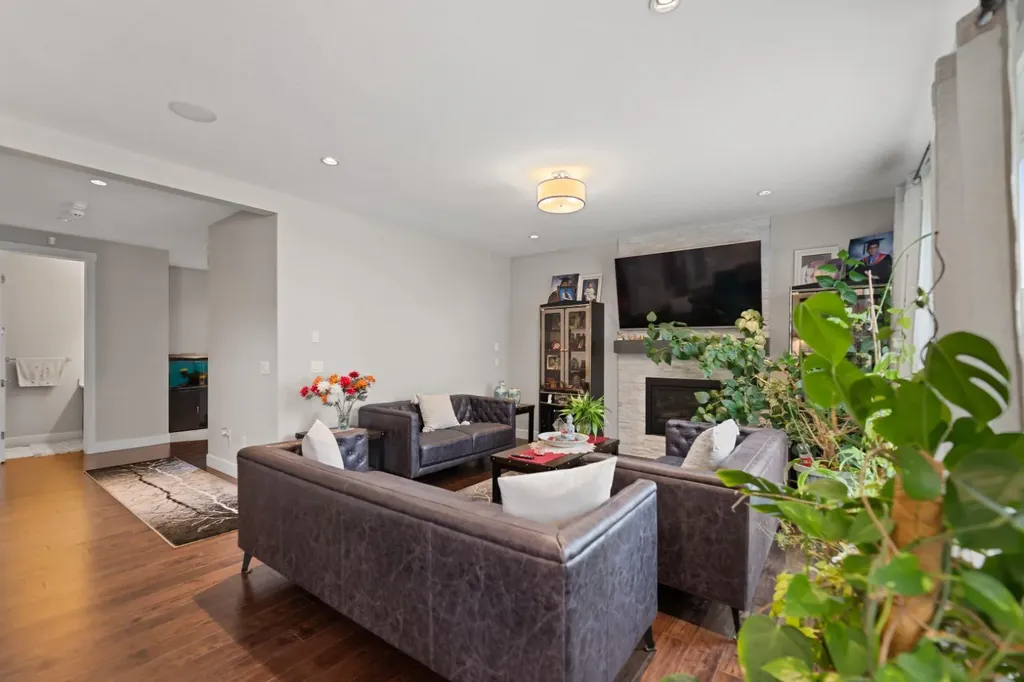 1402 Price Road Carstairs AB T0M 0N0
