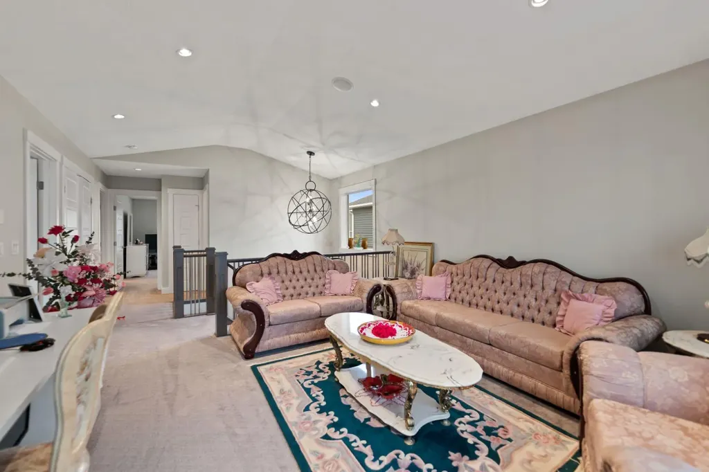1402 Price Road Carstairs AB T0M 0N0