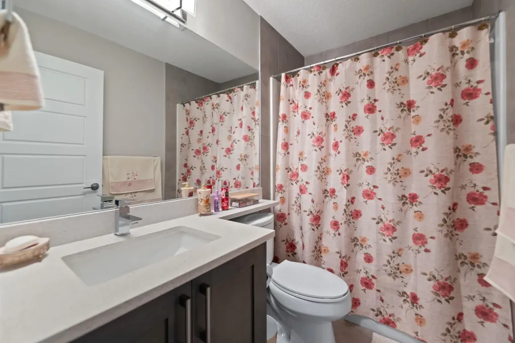 1402 Price Road Carstairs AB T0M 0N0