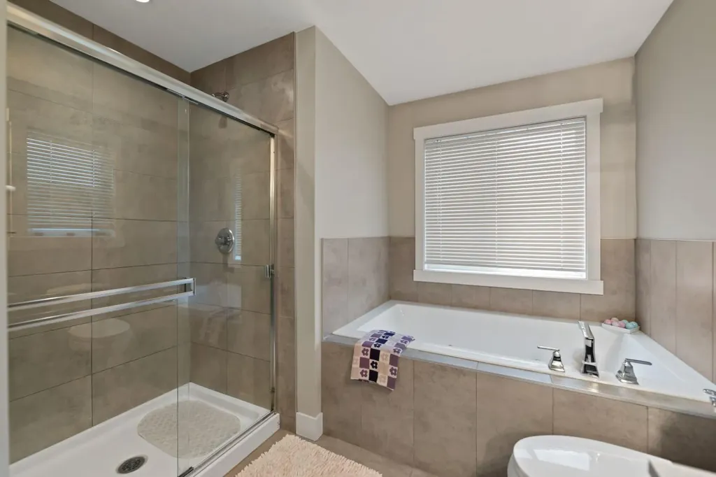 1402 Price Road Carstairs AB T0M 0N0