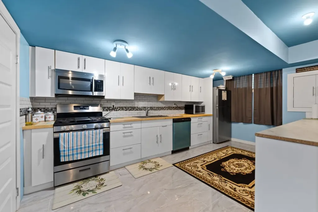 1402 Price Road Carstairs AB T0M 0N0