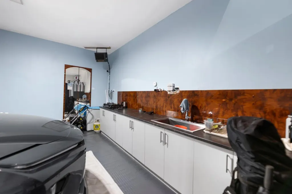 1402 Price Road Carstairs AB T0M 0N0