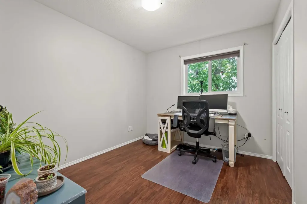 229 3 Avenue NE Three Hills AB T0M 2A0