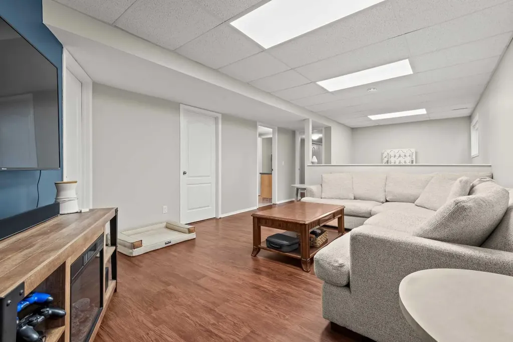229 3 Avenue NE Three Hills AB T0M 2A0