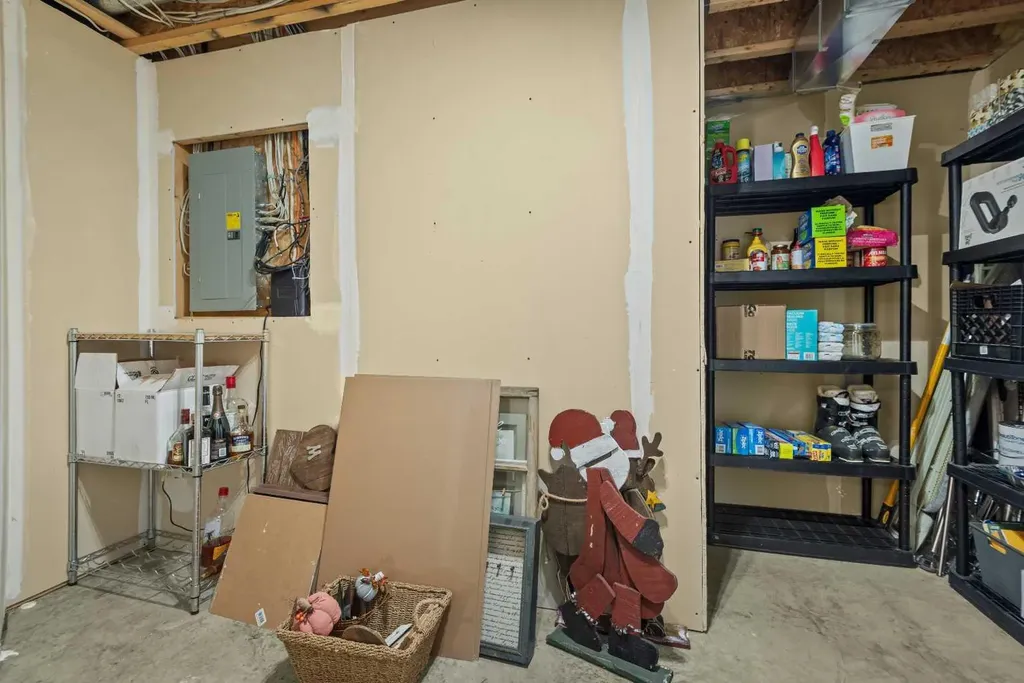 229 3 Avenue NE Three Hills AB T0M 2A0