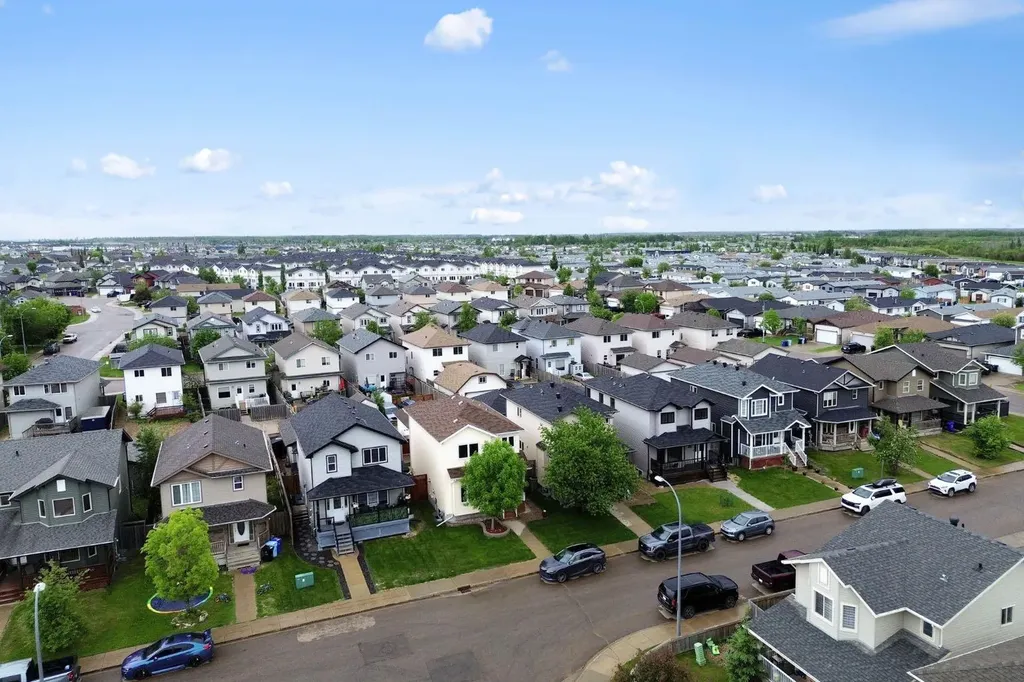 141 Honeysuckle Way Fort Mcmurray AB T9K 0M8