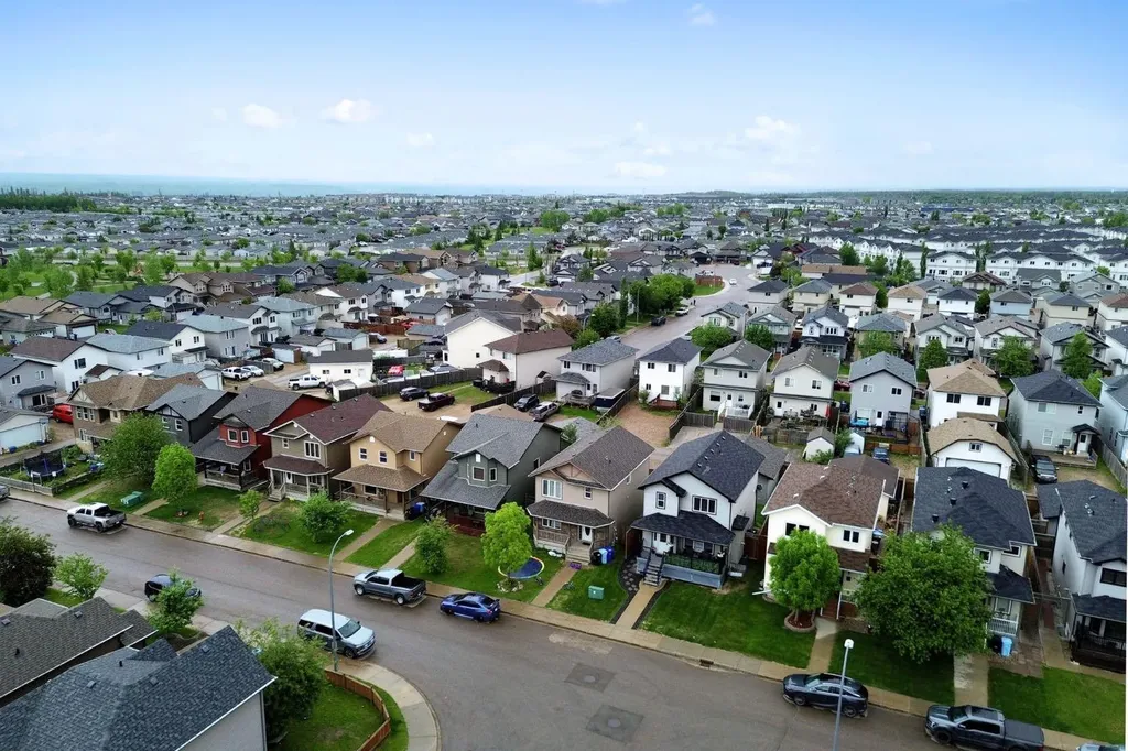 141 Honeysuckle Way Fort Mcmurray AB T9K 0M8