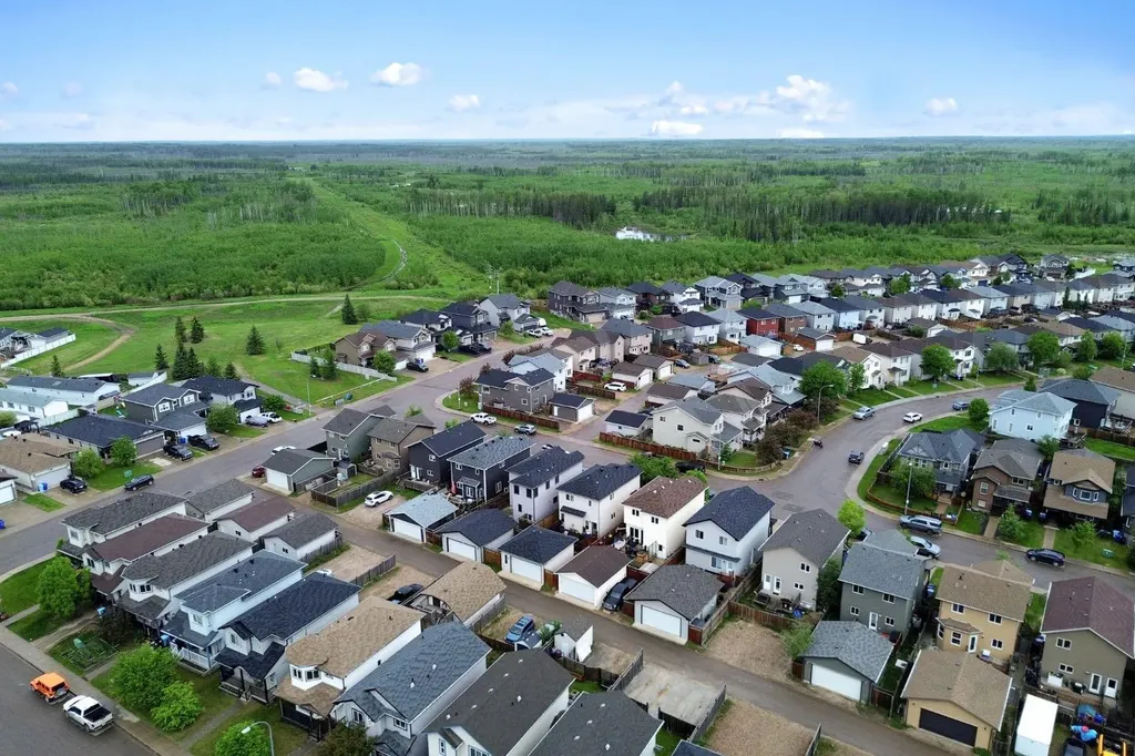 141 Honeysuckle Way Fort Mcmurray AB T9K 0M8