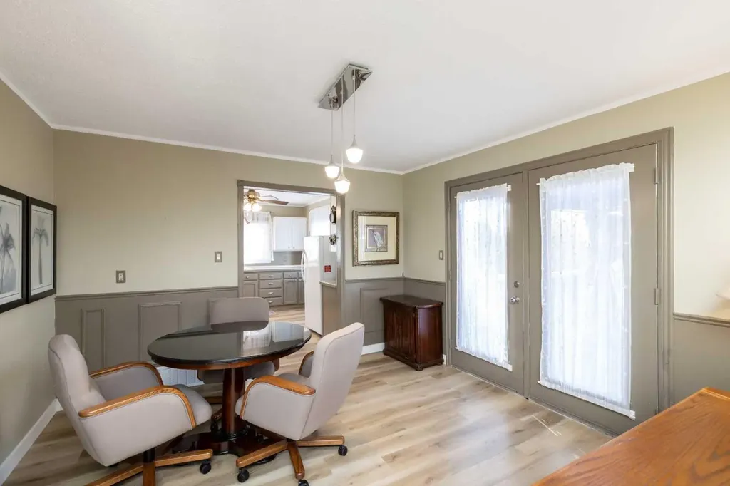 5015 35 Street Innisfail AB T4G 1H5