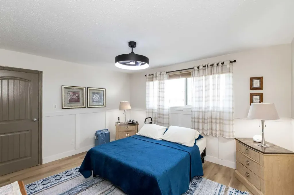 5015 35 Street Innisfail AB T4G 1H5