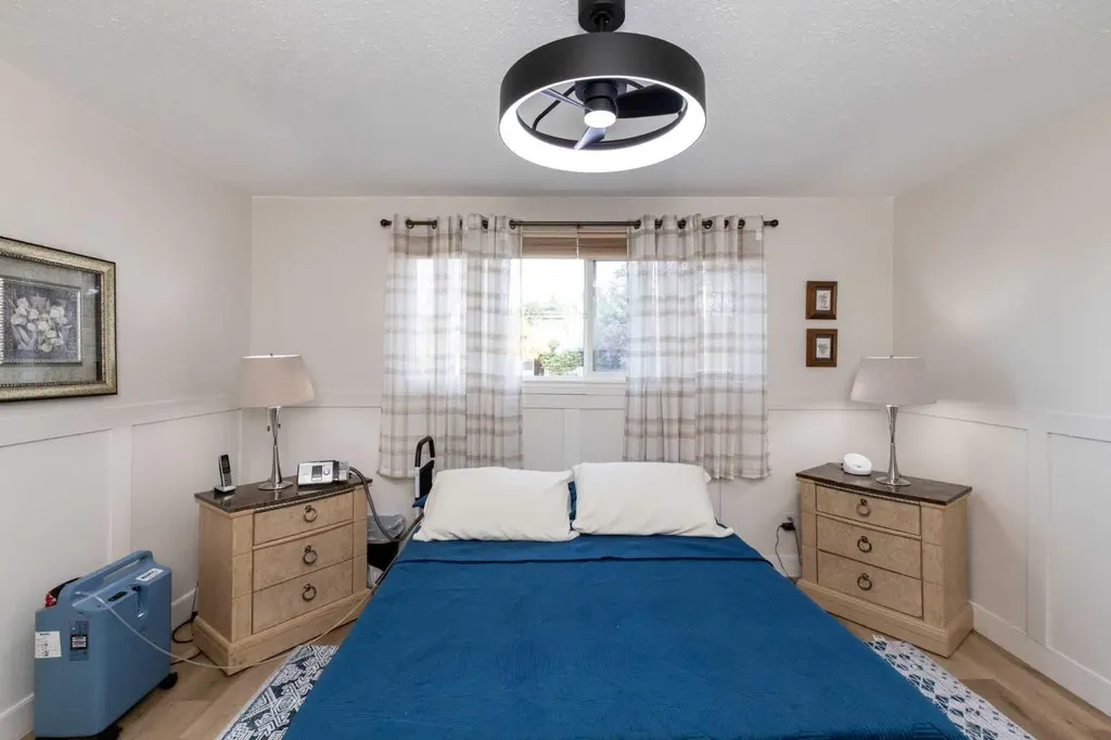 5015 35 Street Innisfail AB T4G 1H5