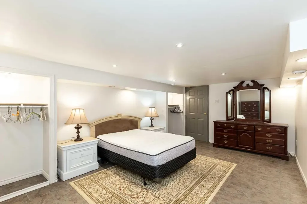 5015 35 Street Innisfail AB T4G 1H5