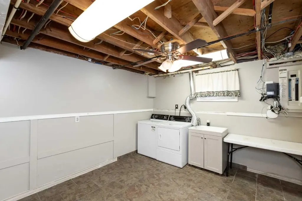5015 35 Street Innisfail AB T4G 1H5
